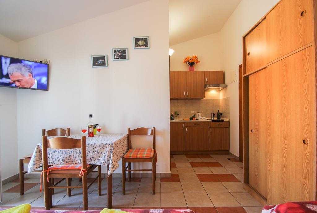 Apartments Miani Novigrad Istria Eksteriør bilde
